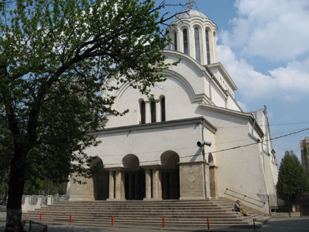 Biserica Sfintii Imparati Constantin si Elena - Bariera Vergului