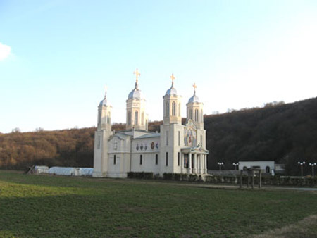 Manastirea Pestera Sfantului Apostol Andrei
