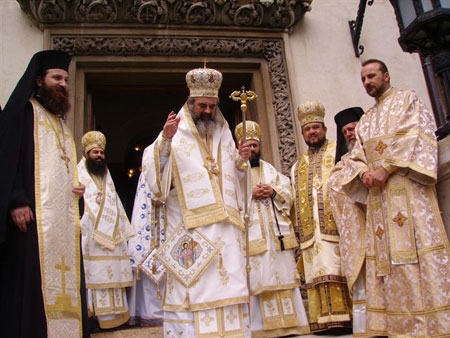 Slujba parastasului pentru fericitul intru adormire Parintele nostru Patriarhul Teoctist