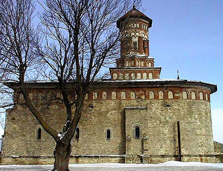 Biserica Alba - Biserica Sfantul Gheorghe - Baia