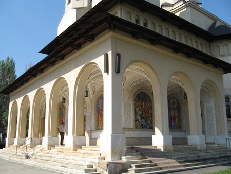Biserica Eroilor - Sfintii Epictet si Astion