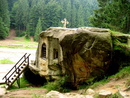 Chilia Sfantului Daniil Sihastrul - Manastirea Putna