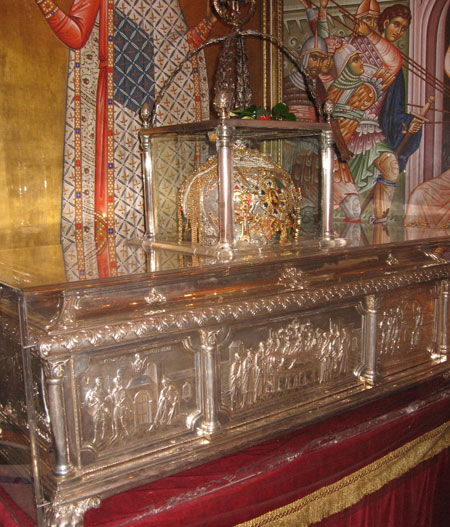 Tesalonic - <a href='/sfantul-dimitrie/72842-cum-au-fost-furate-moastele-sfantului-dimitrie-basarabov' _fcksavedurl='/sfantul-dimitrie/72842-cum-au-fost-furate-moastele-sfantului-dimitrie-basarabov' title='Cum au fost furate Moastele Sfantului Dimitrie Basarabov' class='linking auto'>Moastele Sfantului Dimitrie</a> Izvoratorul de Mir