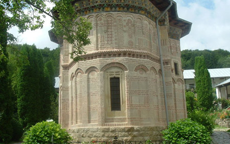 Manastirea Dintr-un Lemn