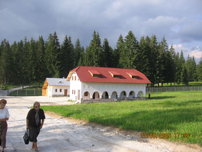  Manastirea Adormirea Maicii Domnului - o candela aprinsa in inima Transilvaniei 