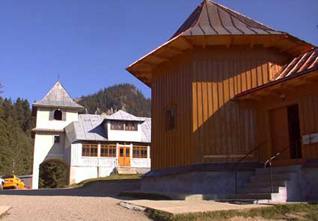 Manastirea Rarau
