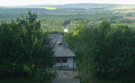 Crainiceni - casa Sfantului Ioan Iacob de la Neamt