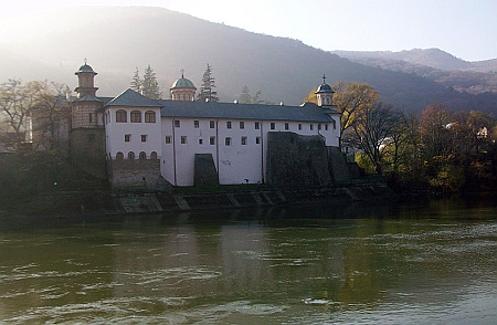 Manastirea Cozia - Sfanta Treime