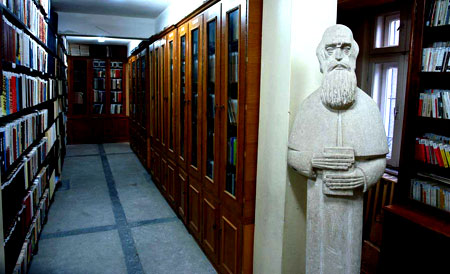 Biblioteca din Manastirea Rohia