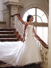 Vand rochie de mireasa cu trena mon cheri 29245 , culoarea Ivory Poza