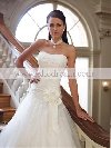 Vand rochie de mireasa cu trena mon cheri 29245 , culoarea Ivory Poza
