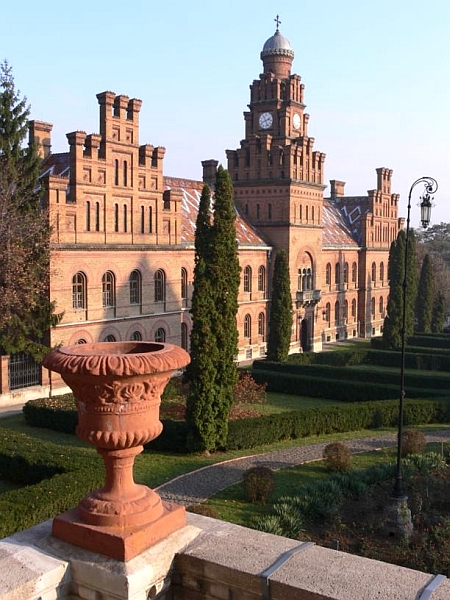 Universitatea din Cernauti