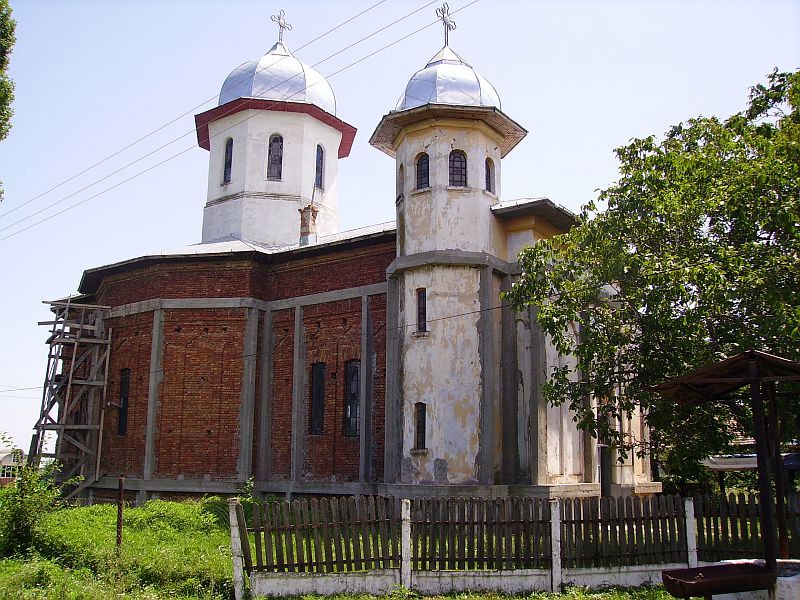 Biserica Sfanta Treime din Radulesti