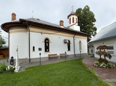 Biserica Adormirea Maicii Domnului - Dobroiesti