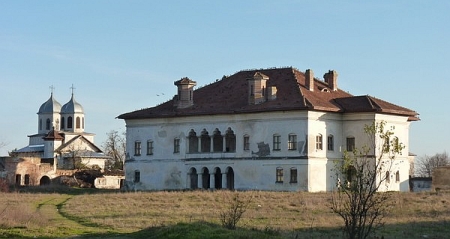 Biserica si Palatul din Potlogi - Sfantul Dumitru