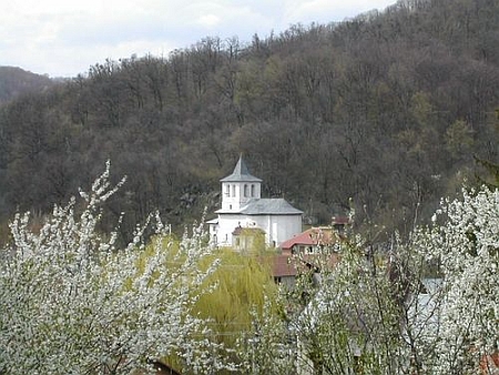 Manastirea Baia de Arama - Sfintii Arhangheli Mihail si Gavriil