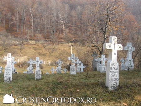 Schitul vechi din Frasinei