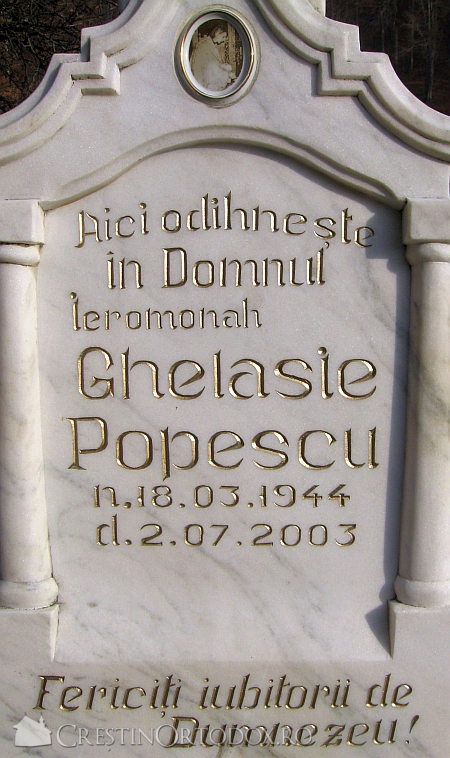 Schitul vechi din Frasinei