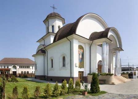 Biserica Adormirea Maicii Domnului - Vatra Luminoasa