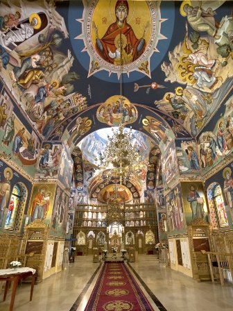Biserica Adormirea Maicii Domnului - Vatra Luminoasa
