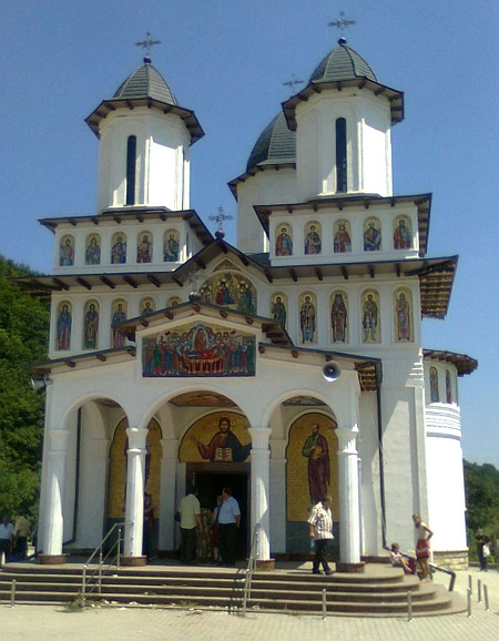 Manastirea Musunoaiele - Adormirea Maicii Domnului