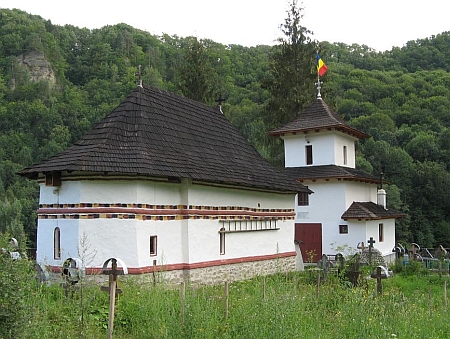 Schitul Comanca - Biserica Tuturor Sfintilor