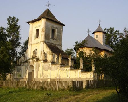 Biserica monumentala din Hiliseu Crisan