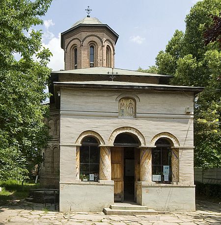Biserica Marcuta - Sfintii Arhangheli Mihail si Gavriil