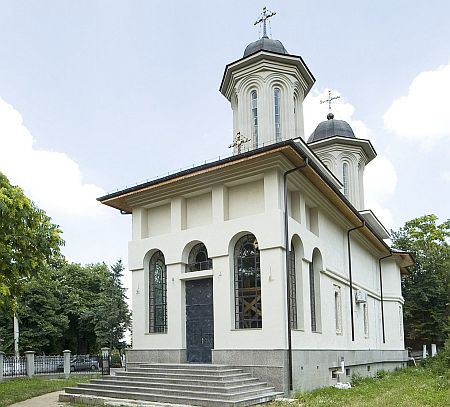 Biserica Marcuta - Sfintii Arhangheli Mihail si Gavriil