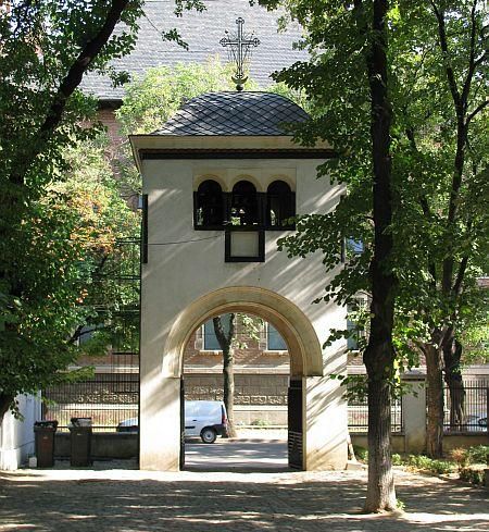 Biserica Izvorul Tamaduirii - Mavrogheni