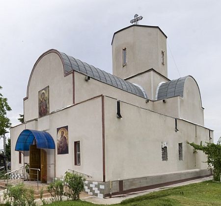 Biserica Sfanta Parascheva - Manolache