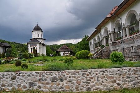 Manastirea Valeni - Adormirea Maicii Domnului