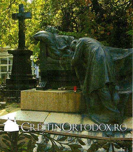 Cimitirul Bellu - Mormantul familiei Poroineanu