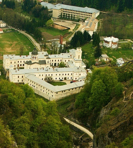 Manastirea Bistrita - Pestera Sfantului Grigorie Decapolitul