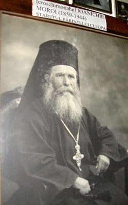 Parintele Ioanichie Moroi - cel care l-a tuns in monahism pe parintele Cleopa Ilie
