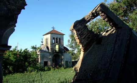 Biserica din Fundeni - Frunzanesti
