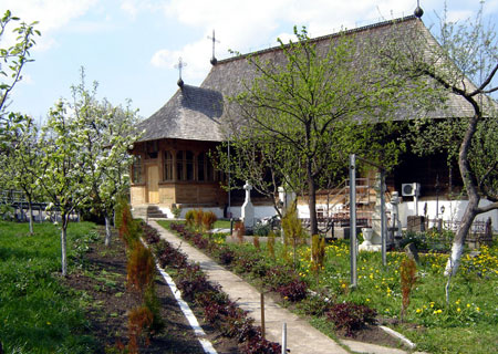 Biserica Sfintii Mercurie si Ecaterina - Radaseni