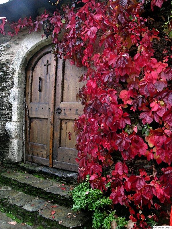 Parintele Ioan, un fotograf devenit monah la Muntele Athos