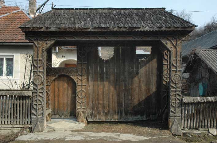 Poarta maramureseana