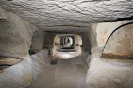 Catacombele din Milos