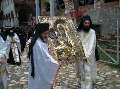Procesiune cu Icoana Panaghia Tricherousa