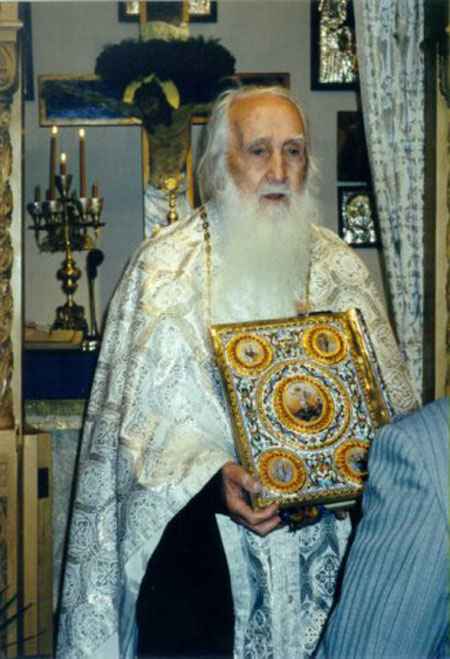 PARINTELE ARHIMANDRIT MITROFOR DR. VASILE VASILACHI TINAND SFANTA EVANGHELIE