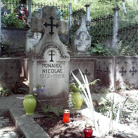 Mormantul Parintelui Nicolae Steinhardt - Rohia