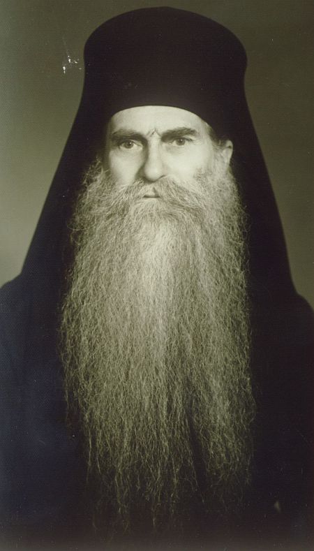 Mormantul Parintelui Arsenie Papacioc