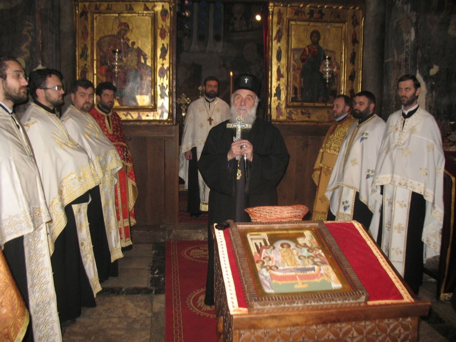 Patriarhul Serbiei in vizita la Manastirea Gracanica