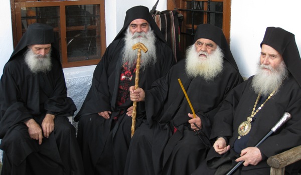 Preasfintitul Hrisostom, un smerit ierarh athonit