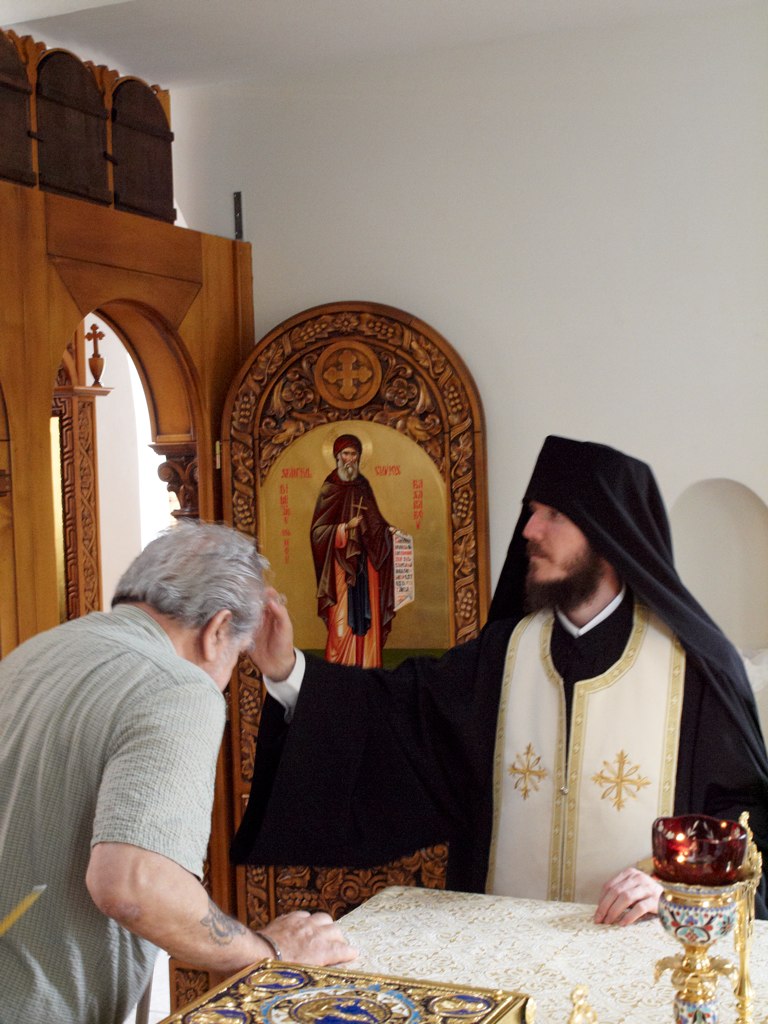 Sfintirea bisericii Manastirii "Sfantul Cuvios Dimitrie cel Nou" din Middletown, New York
