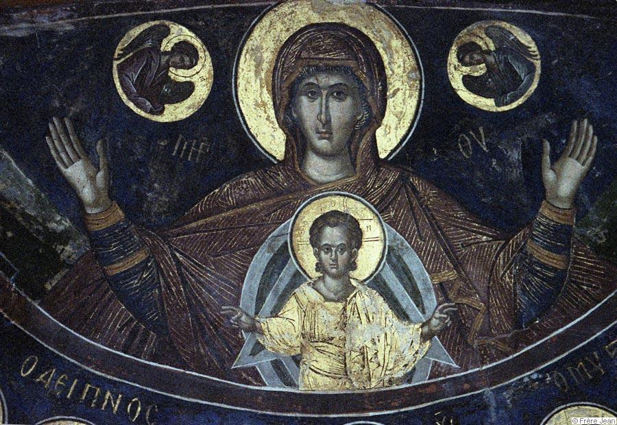 Parintele Ioan, un fotograf devenit monah la Muntele Athos