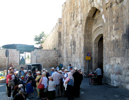 Drumul Crucii - Poarta Sfantului Stefan sau Poarta Leilor